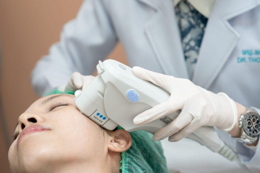 ultraschall geraet hautbehandlung non invasive gesichts lifting