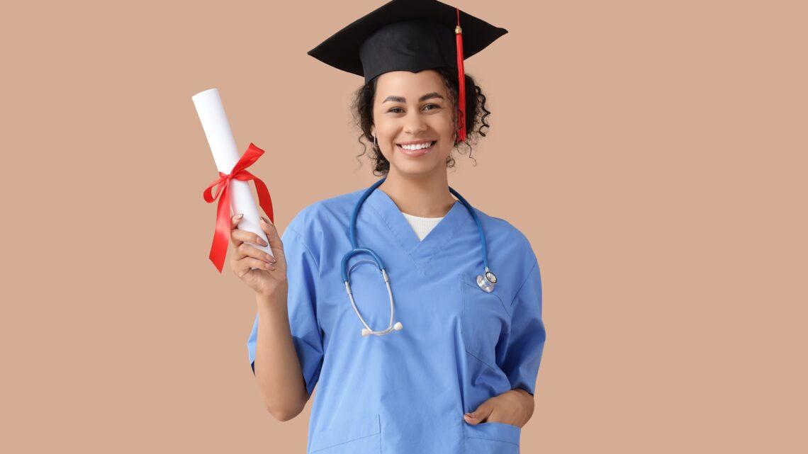 Medizinische Absolventin mit Diplom | Bachelorarbeiten schreiben lassen